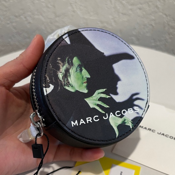 NWT Marc Jacobs x The Wizard of Oz Black Round Coin Purse - Picture 2 of 6